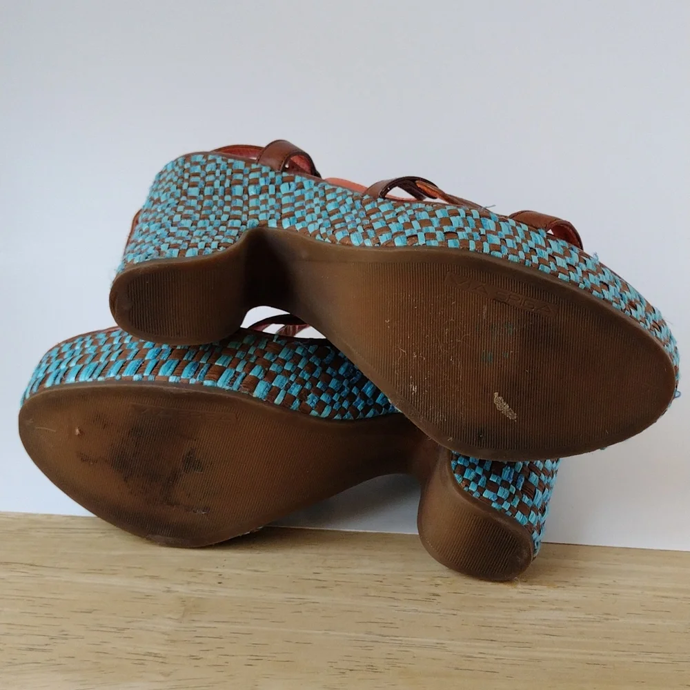 Via Spiga , turquoise platform, s 10.